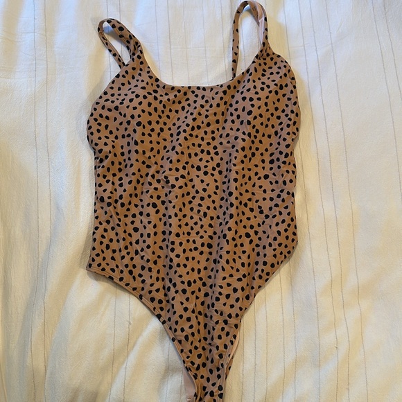 CUPSHE swimsuit - Picture 2 of 2